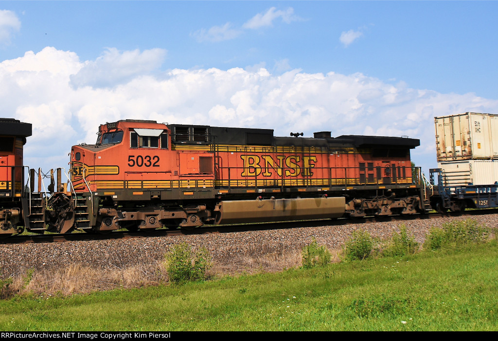 BNSF 5032